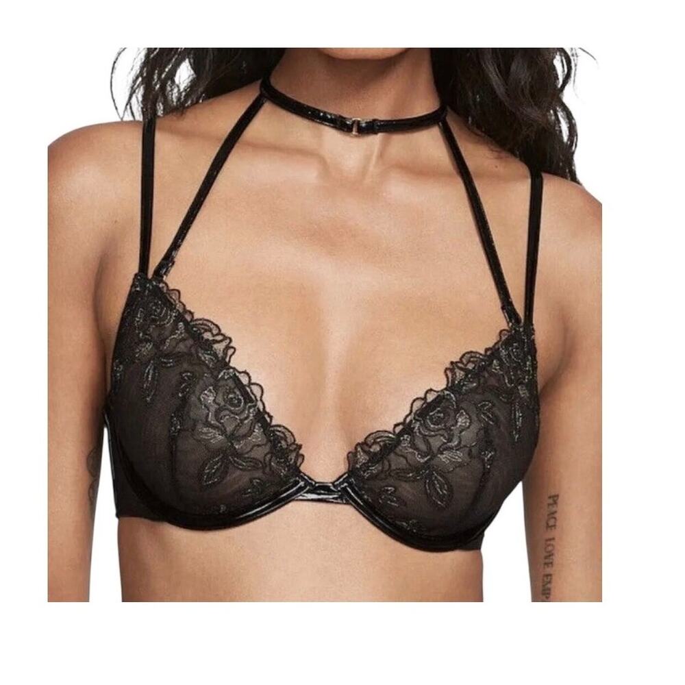 Victoria's Secret Very Sexy 32D strappy low cut demi choker bra BC3 3216